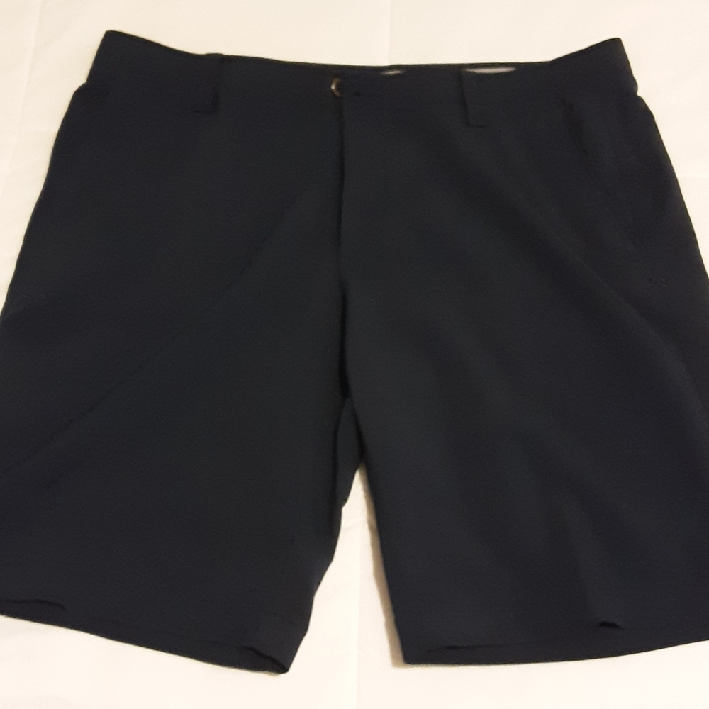 Men's golf shorts
